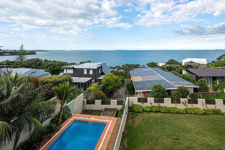 Photo of property in 375 Beach Road, Mairangi Bay, Auckland, 0630