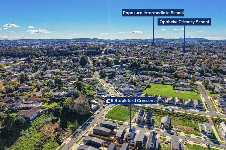 Photo of property in 6 Stableford Crescent, Opaheke, 2113