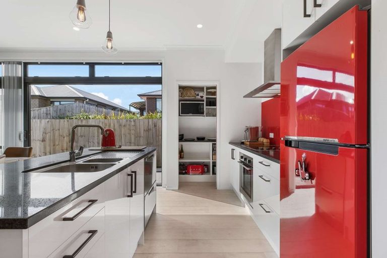 Photo of property in 1 Fermi Lane, Papakura, 2110