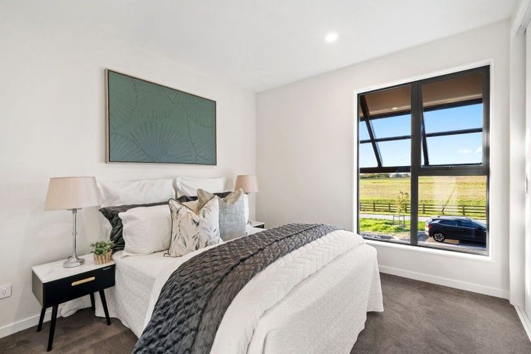 Photo of property in 1 Dorset Down Drive, Karaka, 2580