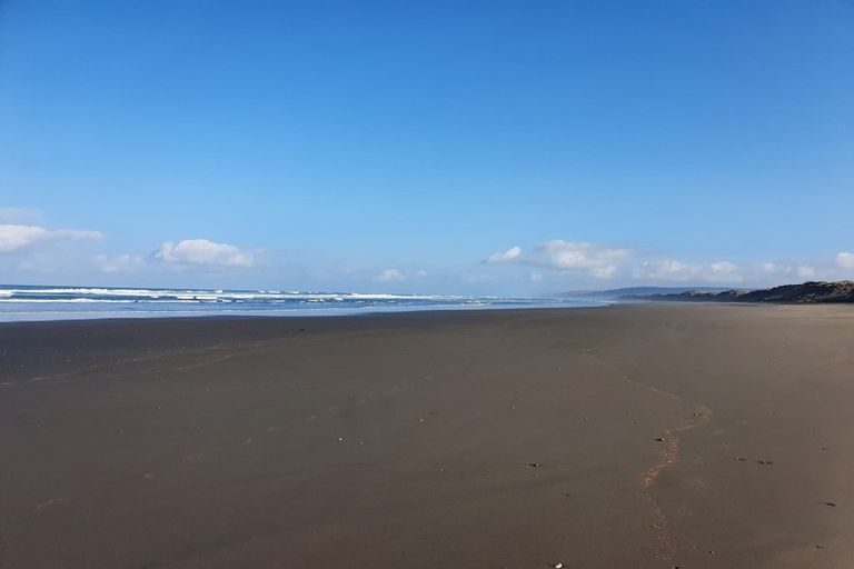 Photo of property in 11b Centreway Road, Port Waikato, 2695