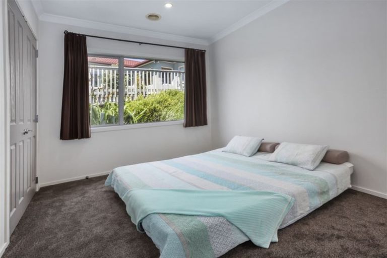 Photo of property in 9 Tongariro Drive, Aotea, Porirua, 5024