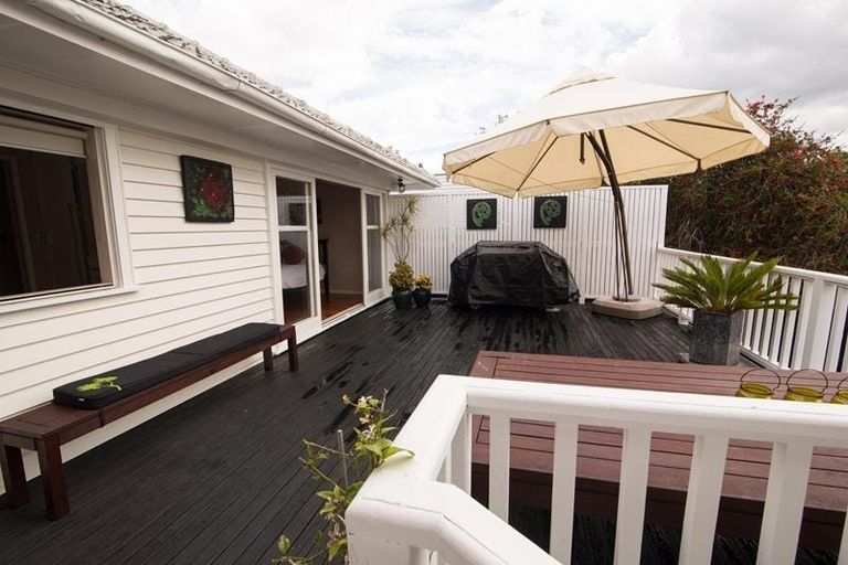Photo of property in 4 Tomo Street, New Lynn, Auckland, 0600