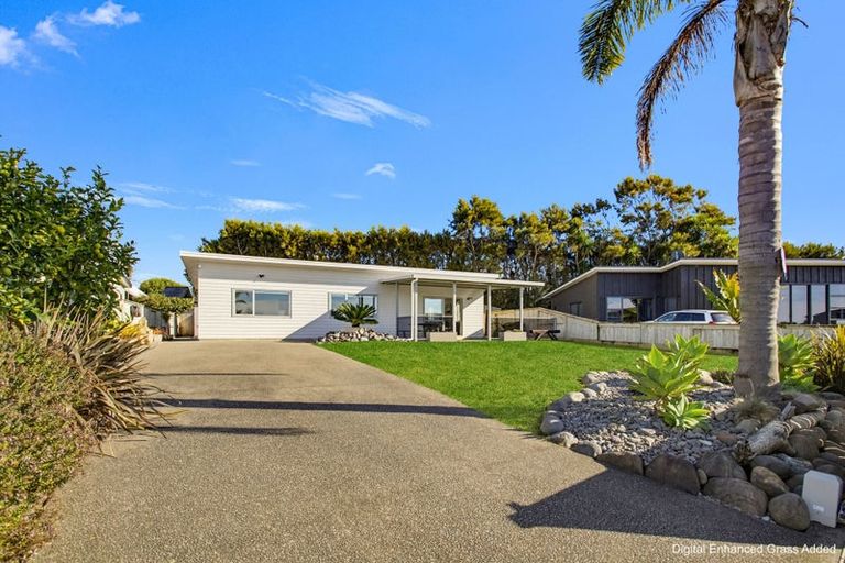 Photo of property in 28 Tairua Palms Place, Tairua, 3508