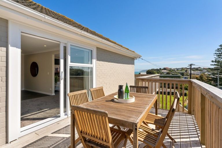 Photo of property in 2 Whanake Street, Titahi Bay, Porirua, 5022