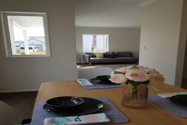 Photo of property in 37 Bellbird Street, Papakura, 2110