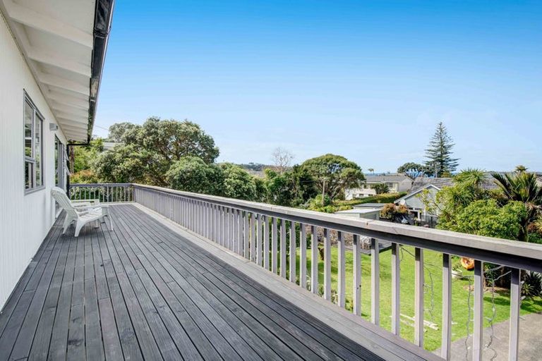 Photo of property in 71 Mckenzie Avenue, Arkles Bay, Whangaparaoa, 0932