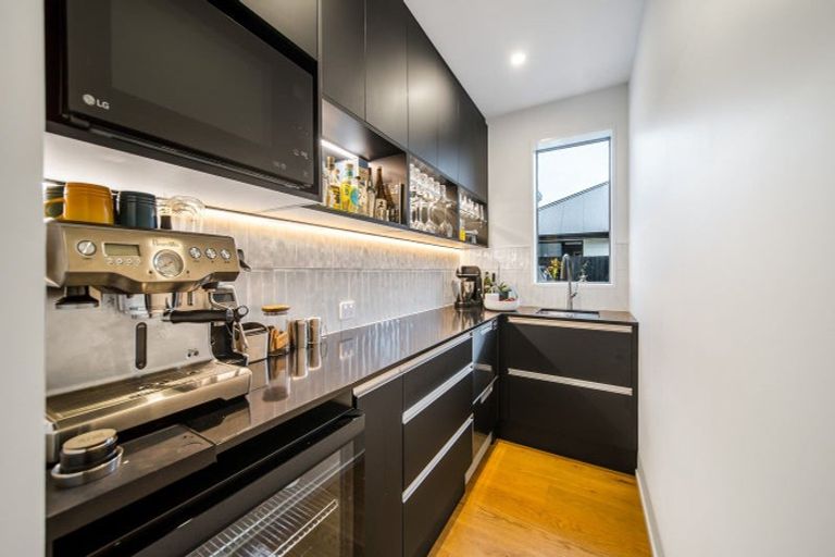 Photo of property in 2 Guyon Street, Marshland, Christchurch, 8083