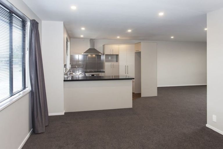 Photo of property in 2/422 Barbadoes Street, Edgeware, Christchurch, 8013
