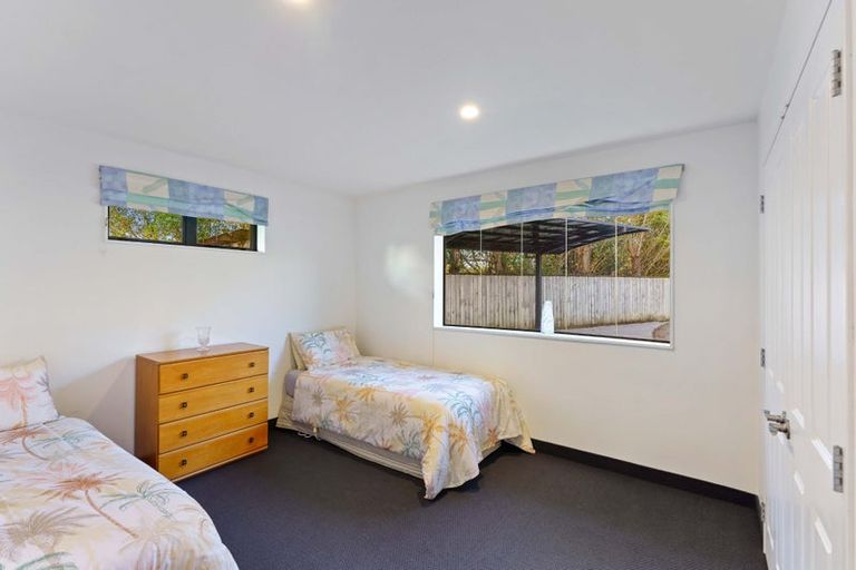 Photo of property in 901 State Highway 1, Te Horo, Otaki, 5581