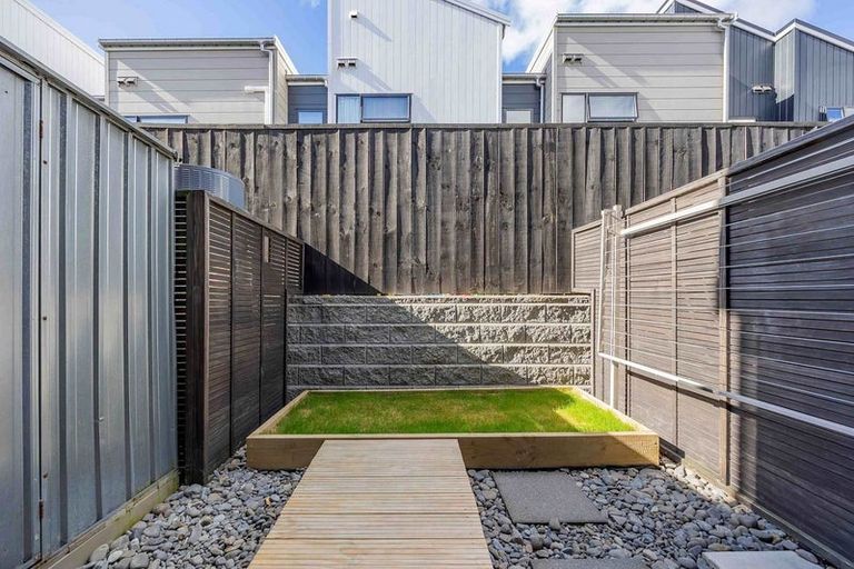 Photo of property in 76 Mapou Road, Hobsonville, Auckland, 0616