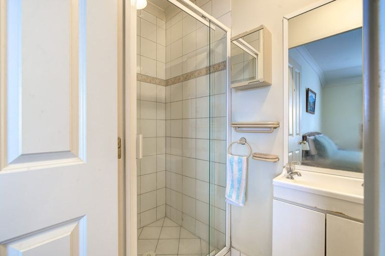 Photo of property in 126 Collins Road, Melville, Hamilton, 3206