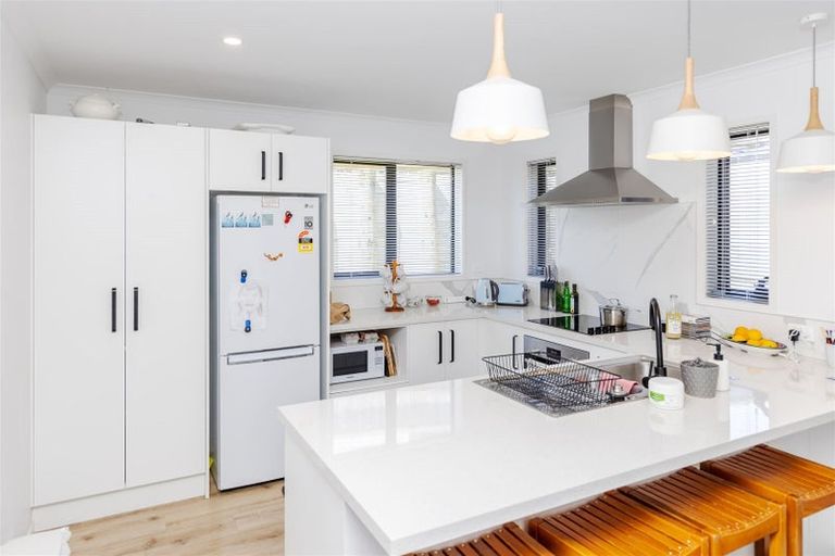 Photo of property in 2/44 Glenview Terrace, Glenview, Hamilton, 3206