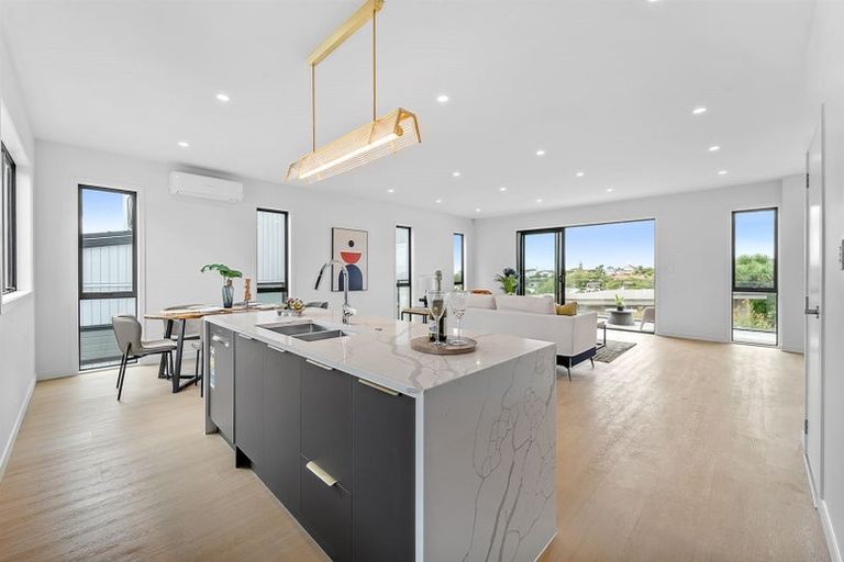 Photo of property in 1/591a East Coast Road, Browns Bay, Auckland, 0632