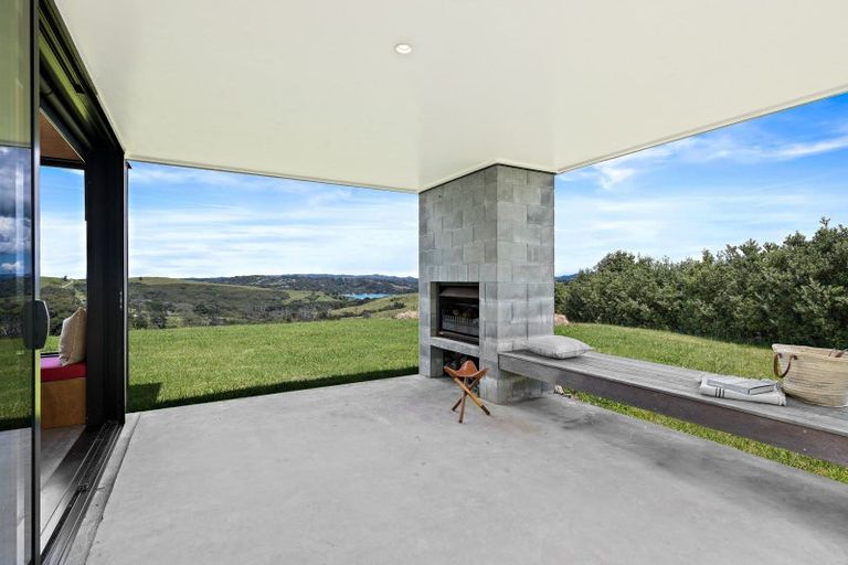 Photo of property in 241 Whitmore Road, Tawharanui Peninsula, Warkworth, 0986