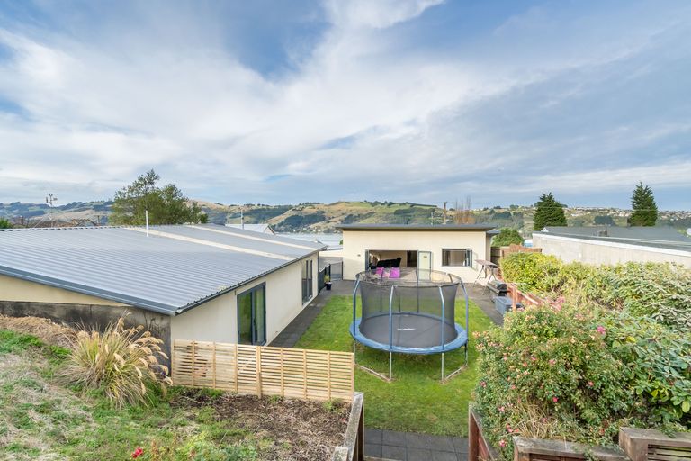 Photo of property in 5 Monowai Road, Ravensbourne, Dunedin, 9022