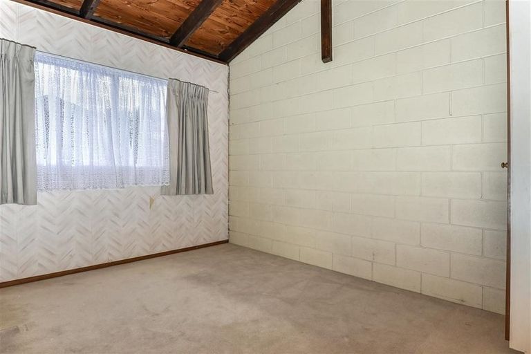 Photo of property in 1/23 Craigbank Avenue, New Lynn, Auckland, 0600