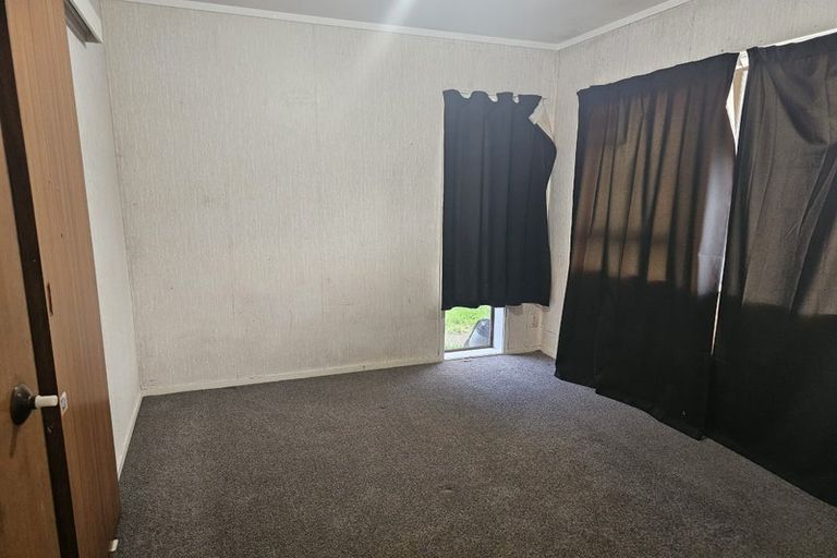 Photo of property in 2/21 Booker Place, Weymouth, Auckland, 2103