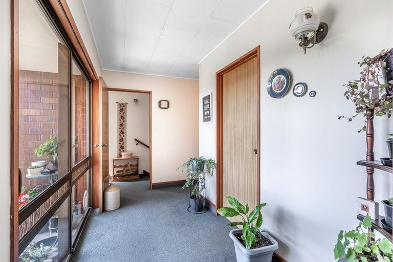 Photo of property in 102 Broughton Street, Gore, 9710