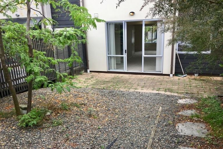 Photo of property in 17 Kirikiri Lane, East Tamaki, Auckland, 2013