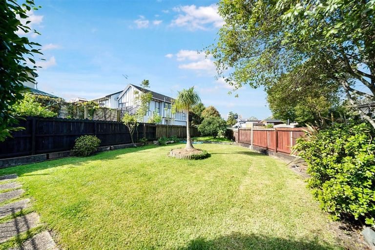Photo of property in 178a Edmonton Road, Te Atatu South, Auckland, 0610