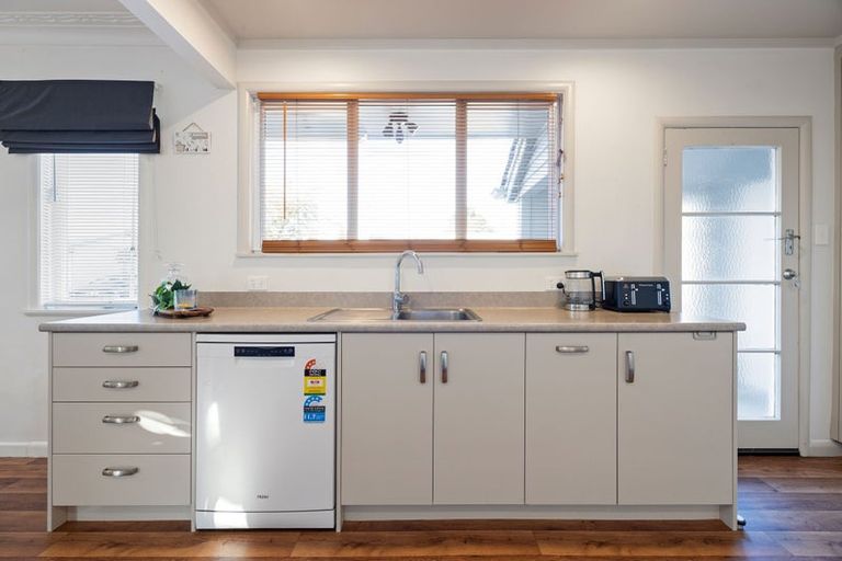 Photo of property in 6 Milburn Lane, Hillcrest, Hamilton, 3216