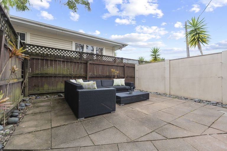 Photo of property in 2/33 Havelock Avenue, Forrest Hill, Auckland, 0620