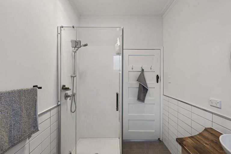 Photo of property in 319 Carrington Street, Vogeltown, New Plymouth, 4310