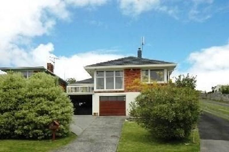 Photo of property in 20 Alton Avenue, Hillcrest, Auckland, 0627