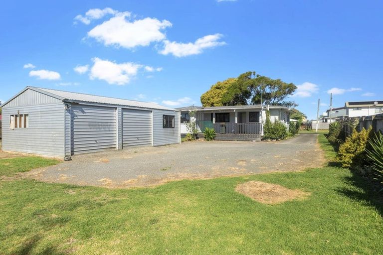 Photo of property in 44 Birdwood Road, Pukekohe, 2120
