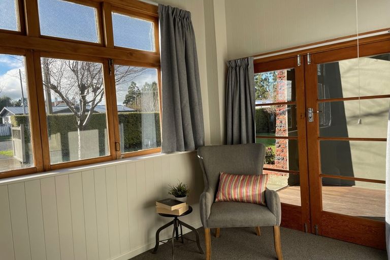 Photo of property in 1 Home Street, Winton, 9720