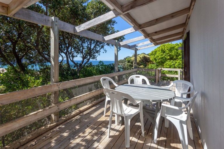 Photo of property in 325 Onemana Drive, Onemana, Whangamata, 3691