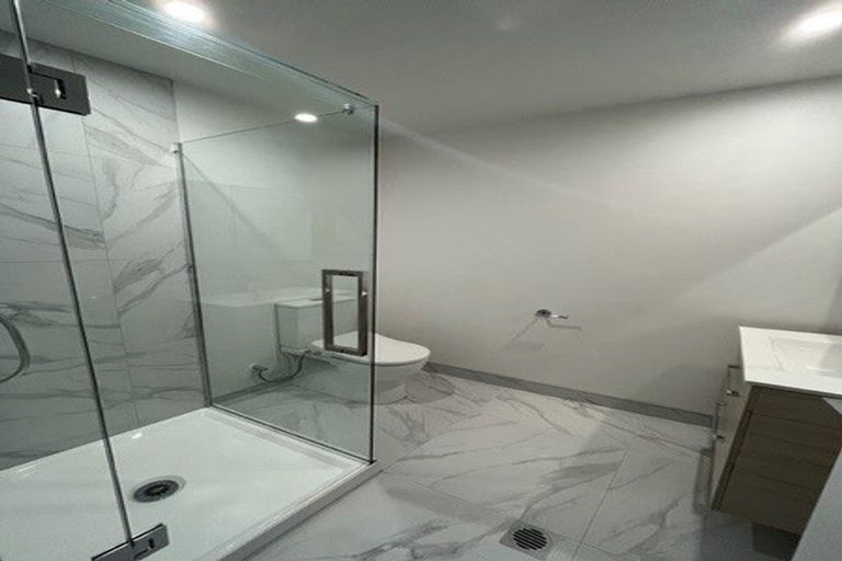 Photo of property in 2/41 Collingwood Street, Waterloo, Lower Hutt, 5011