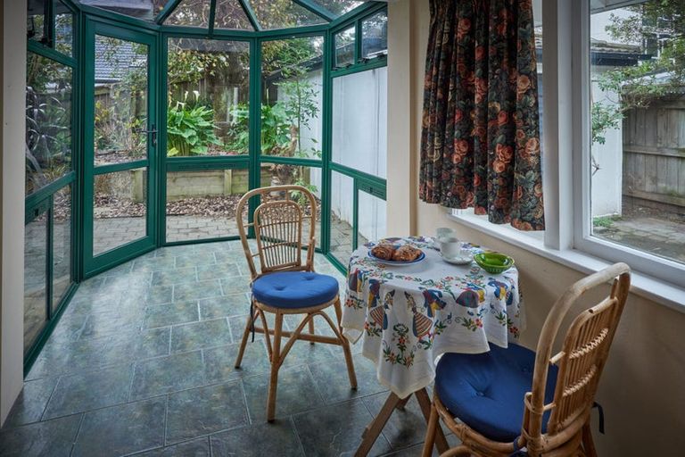 Photo of property in 116 Muritai Road, Eastbourne, Lower Hutt, 5013