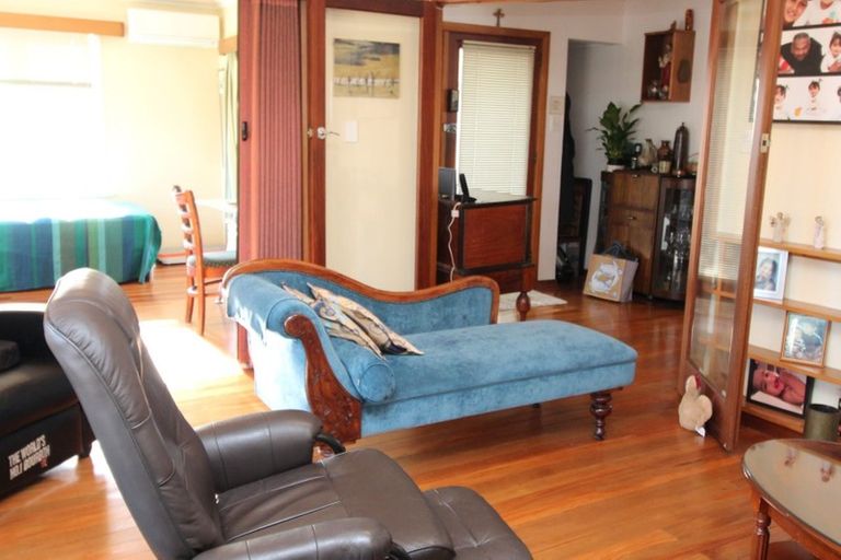 Photo of property in 249 Cambridge Street, Levin, 5510