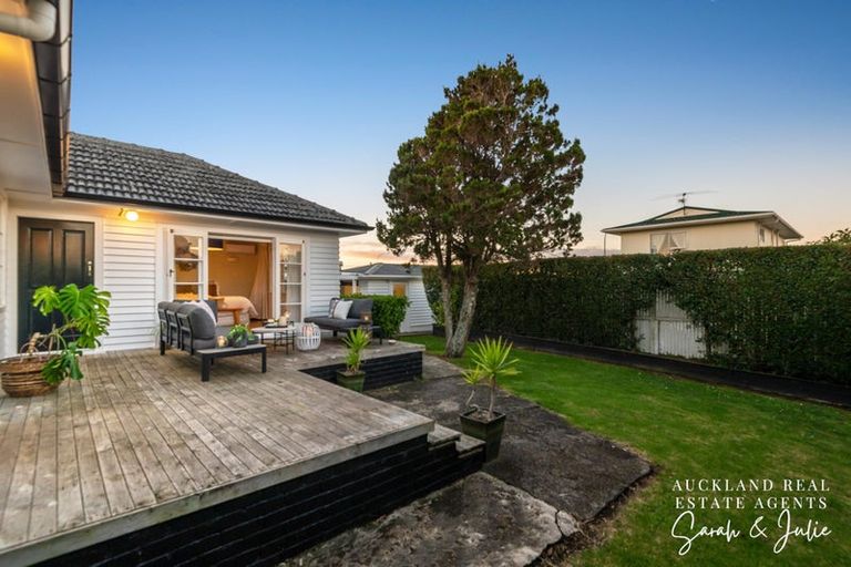 Photo of property in 422a Old Te Atatu Road, Te Atatu Peninsula, Auckland, 0610