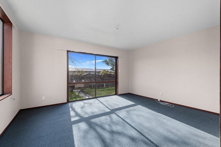 Photo of property in 1b Tamarisk Place, Parklands, Christchurch, 8083