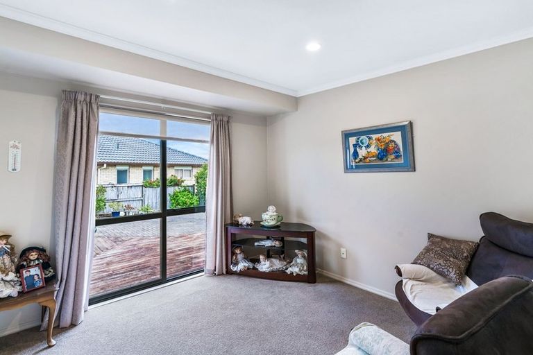 Photo of property in 44 Rush Creek Drive, Westgate, Auckland, 0614