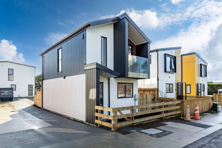 Photo of property in 360 Main Road, Huapai, Kumeu, 0810
