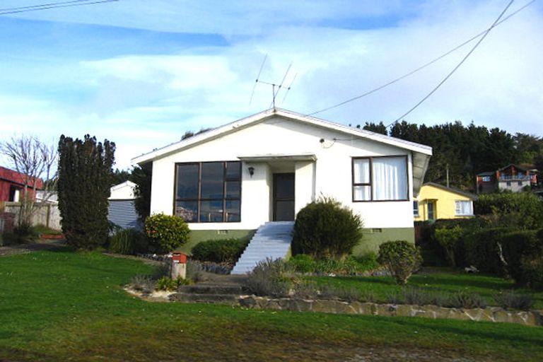 Photo of property in 50 Pilcher Avenue, Bluff, 9814