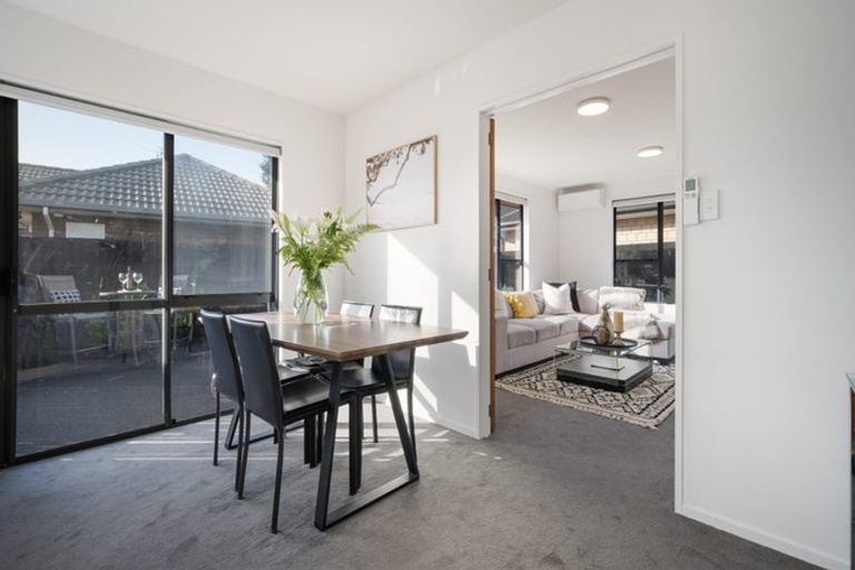 Photo of property in 1/14 Innisfree Place, Northwood, Christchurch, 8051