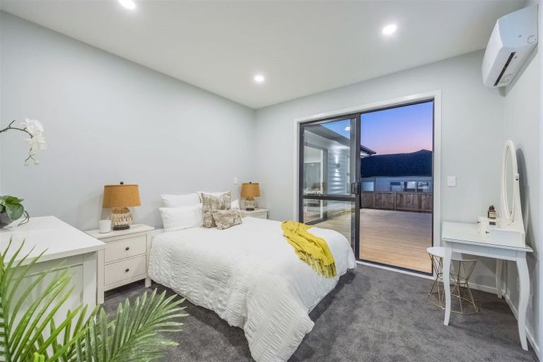 Photo of property in 22 Lewis Younie Road, Kumeu, 0810
