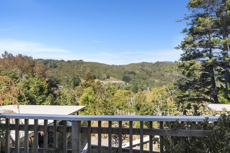 Photo of property in 14 Avro Road, Blue Mountains, Upper Hutt, 5371