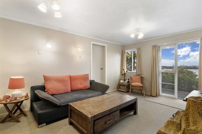 Photo of property in 109a Norwood Road, Bayswater, Auckland, 0622