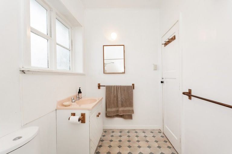 Photo of property in 21 Ainslee Place, North East Valley, Dunedin, 9010