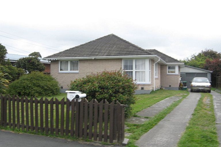 Photo of property in 19 Camden Street, Redwood, Christchurch, 8051
