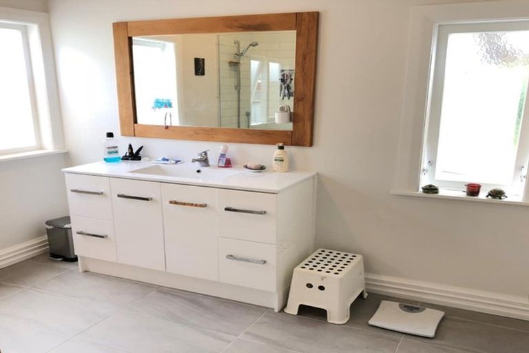 Photo of property in 24 Tory Street, Petone, Lower Hutt, 5012