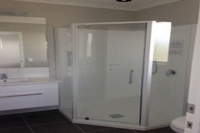 Photo of property in 304 Tauhara Ridge Drive, Richmond Heights, Taupo, 3330