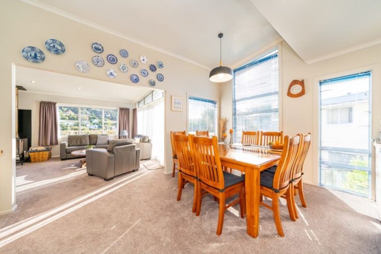 Photo of property in 40 Sunbrae Drive, Silverstream, Upper Hutt, 5019