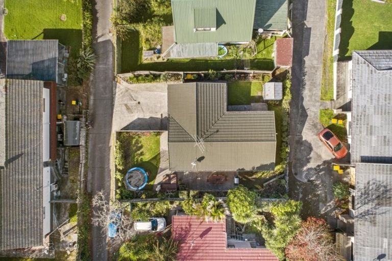 Photo of property in 108b Colwill Road, Massey, Auckland, 0614